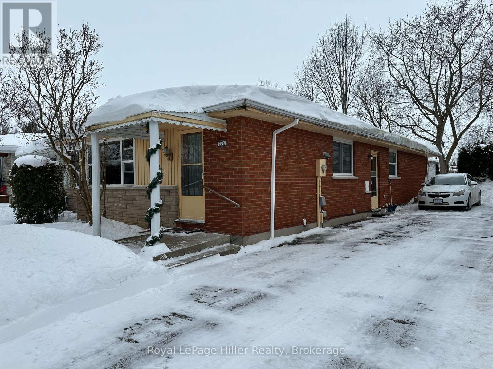 244 REDFORD CRESCENT, Stratford