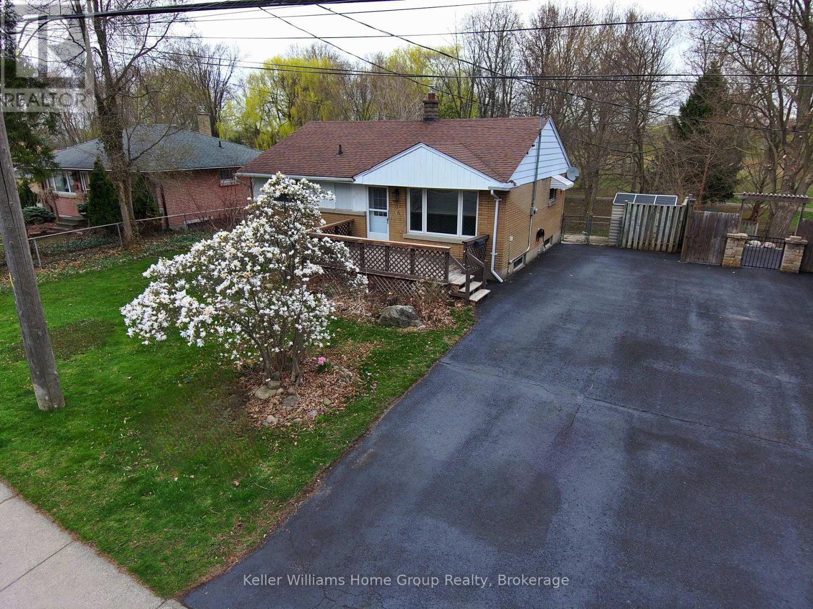 286 BROMPTON AVENUE, Woodstock (Woodstock - North)