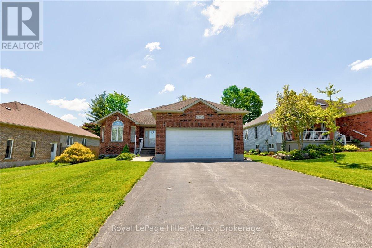 52 LAWRENCE STREET, Wellesley