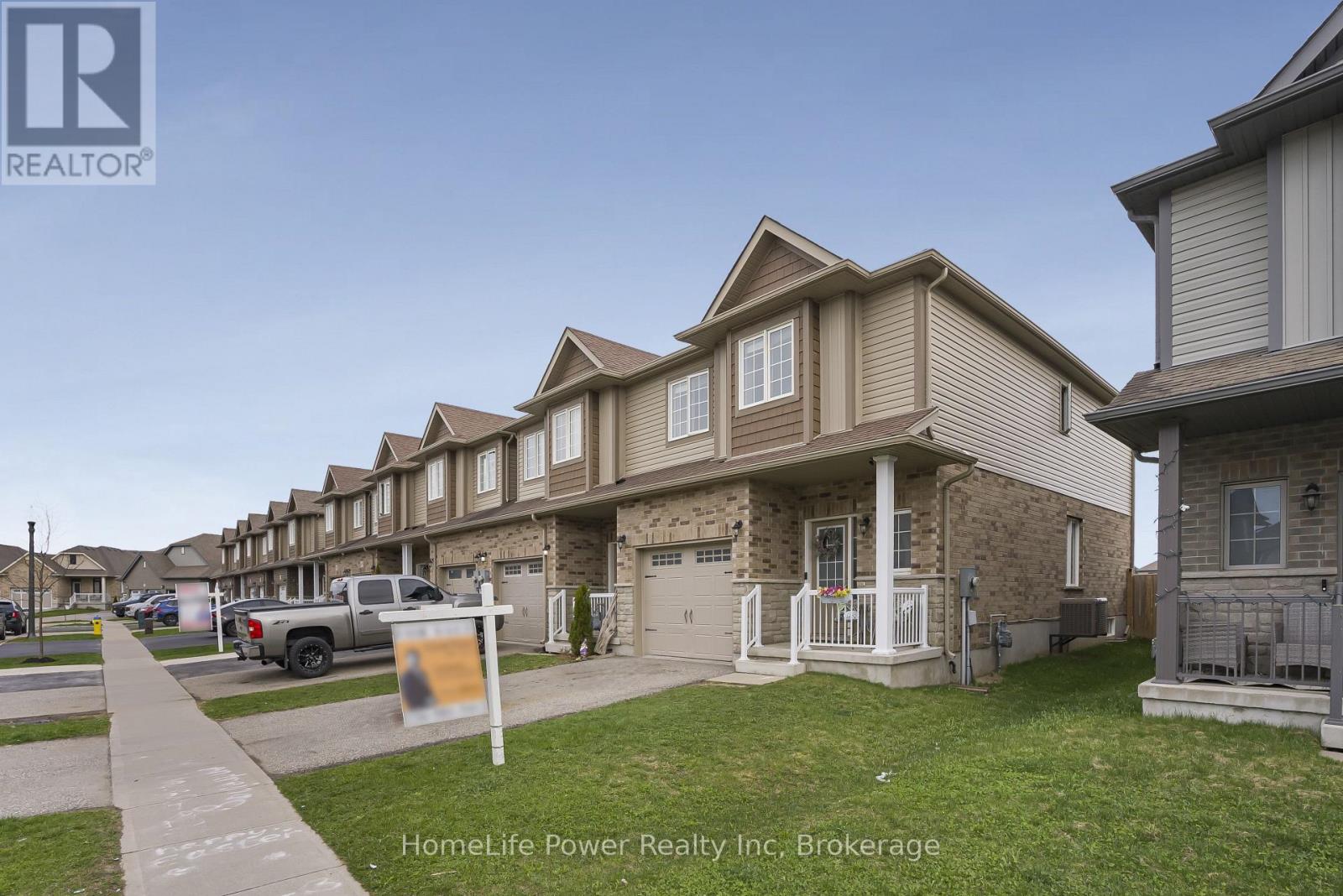 1458 CAEN AVENUE, Woodstock (Woodstock - North)