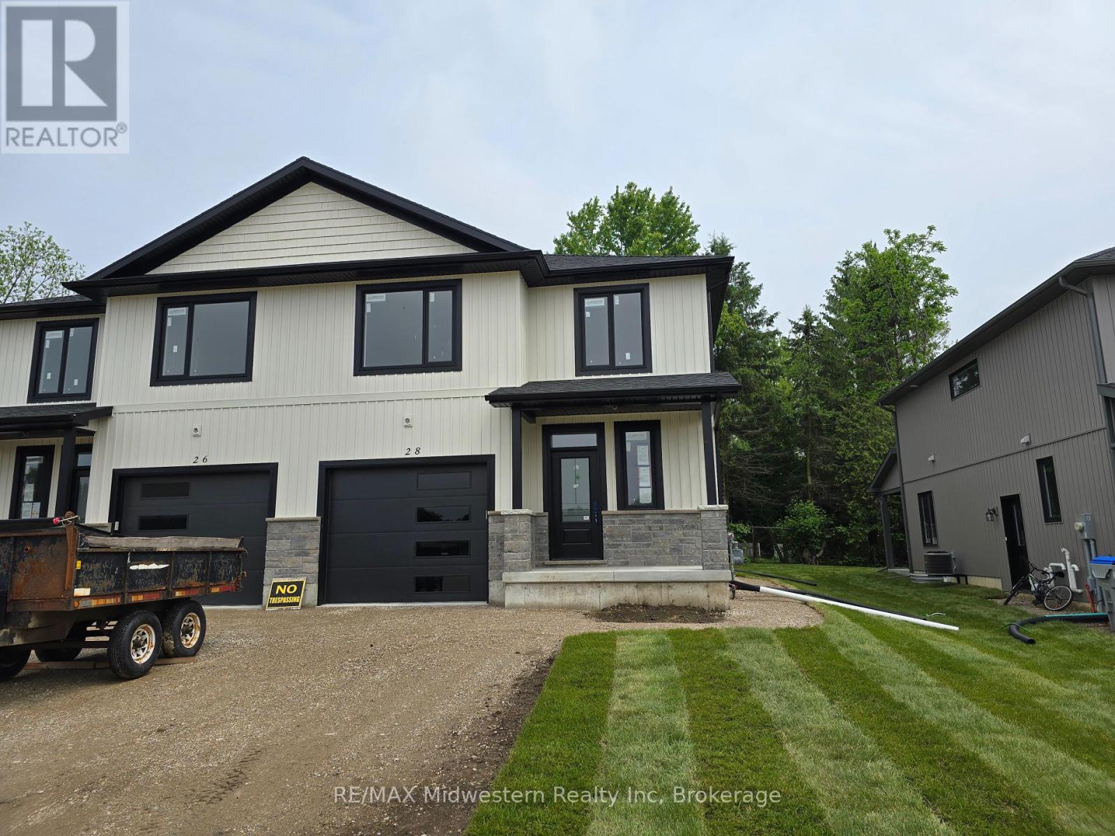 28 ROBERTS STREET N, Huron East (Seaforth)