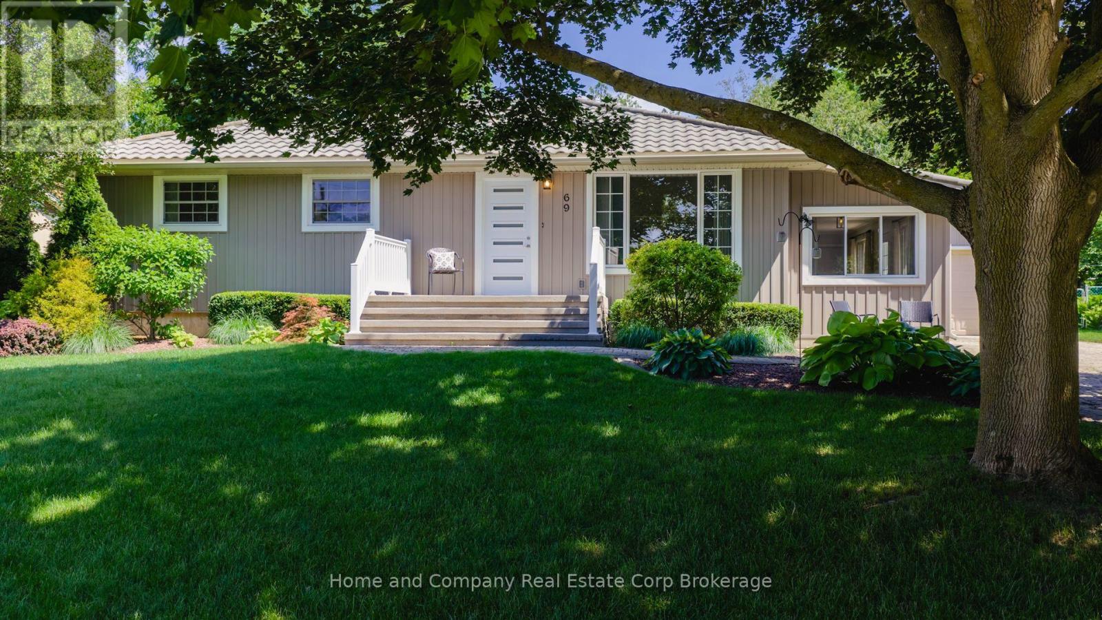 69 WATER STREET, Huron East (Egmondville)