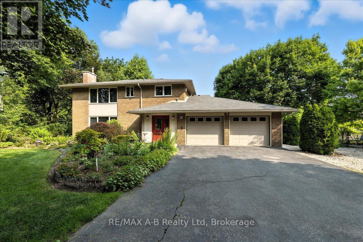 90 DELAMERE AVENUE, Stratford