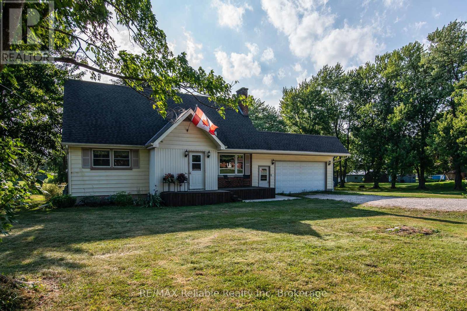77825 LONDON ROAD, Central Huron (Clinton)
