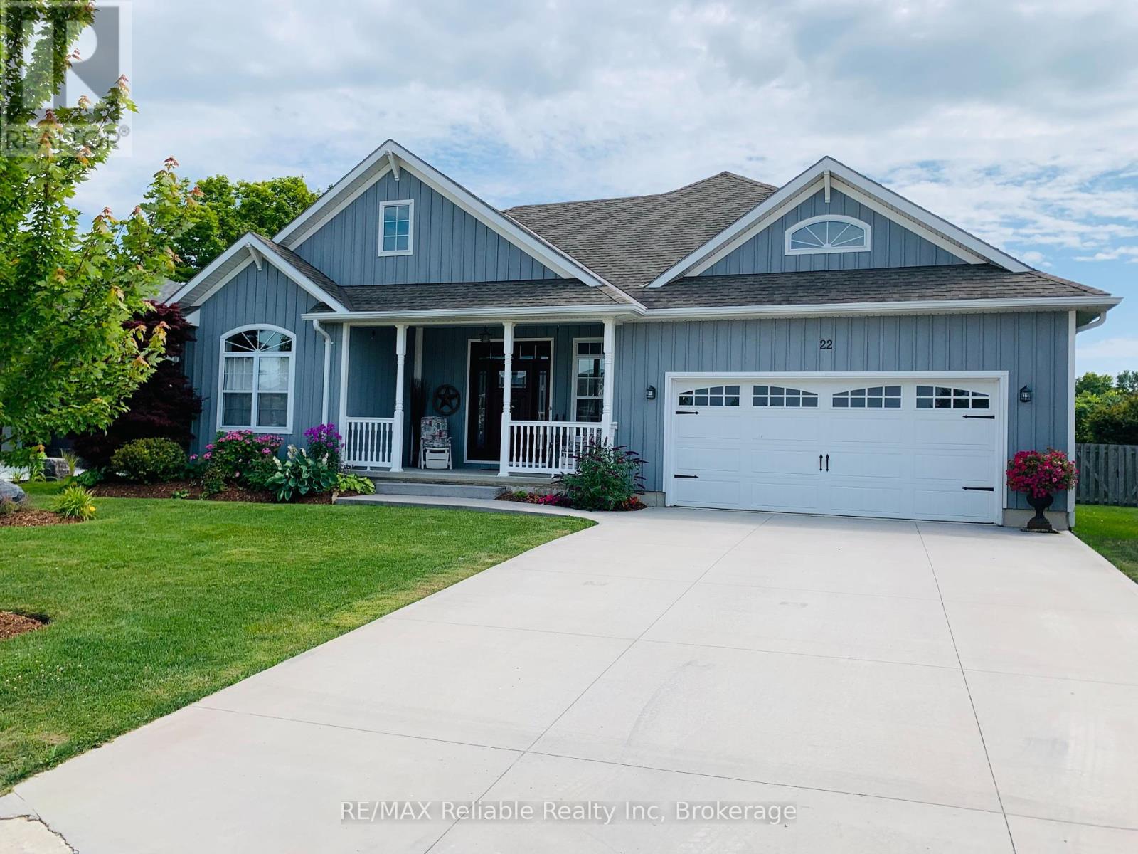 22 THIMBLEWEED DRIVE, Bluewater (Bayfield)