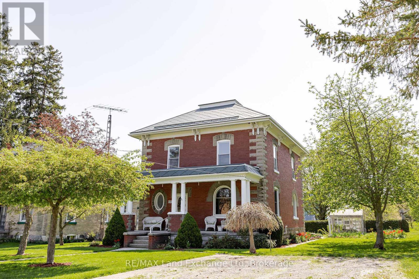 484 QUEEN STREET, North Huron (Blyth)