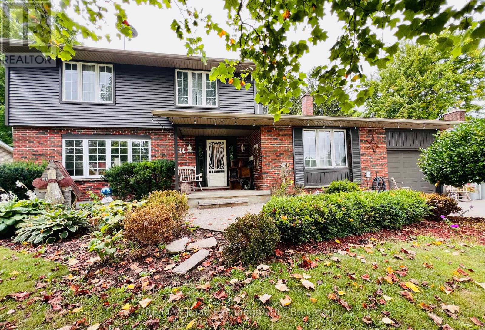 14 MCDONALD STREET W, North Perth (Listowel)