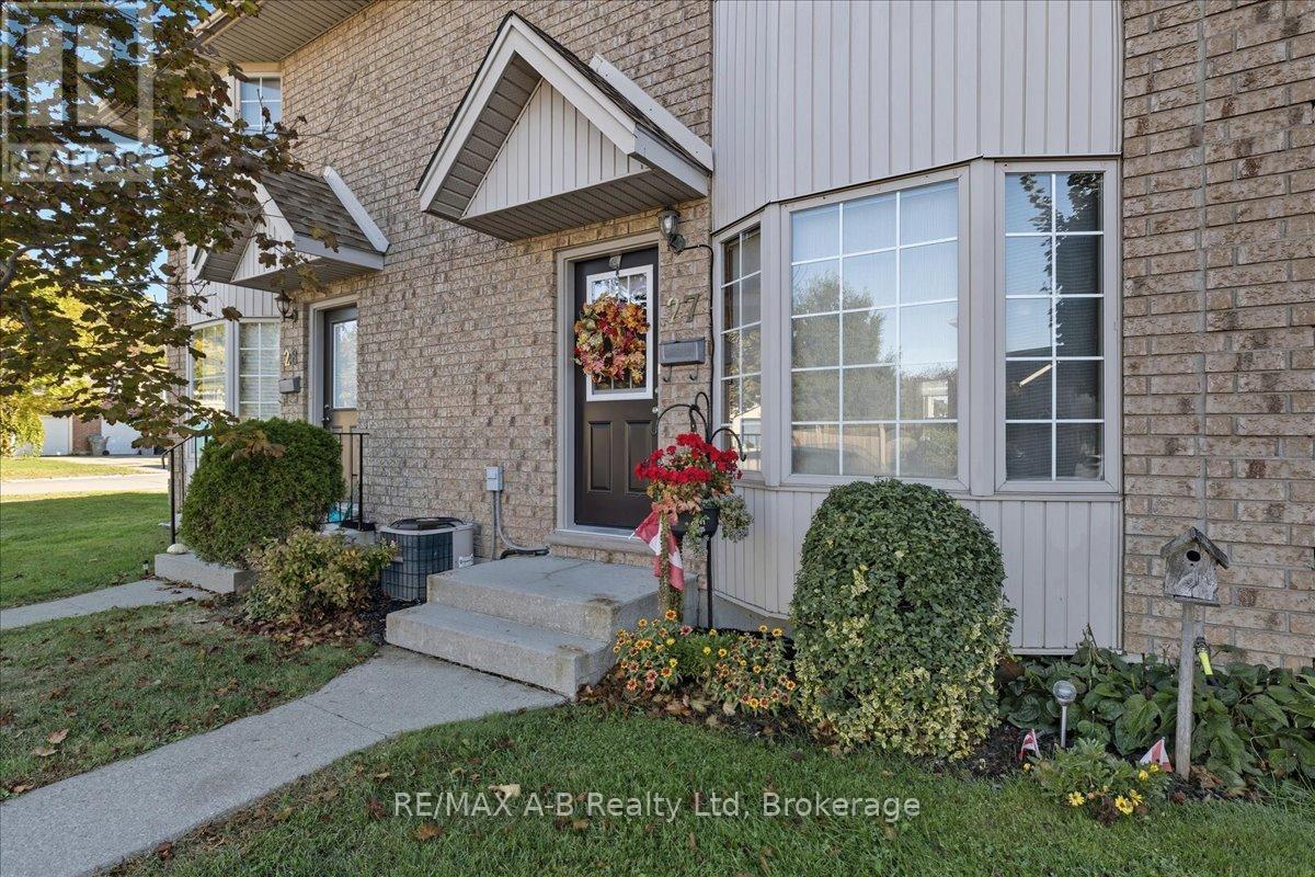 27 - 20 SOUTHVALE ROAD, St. Marys