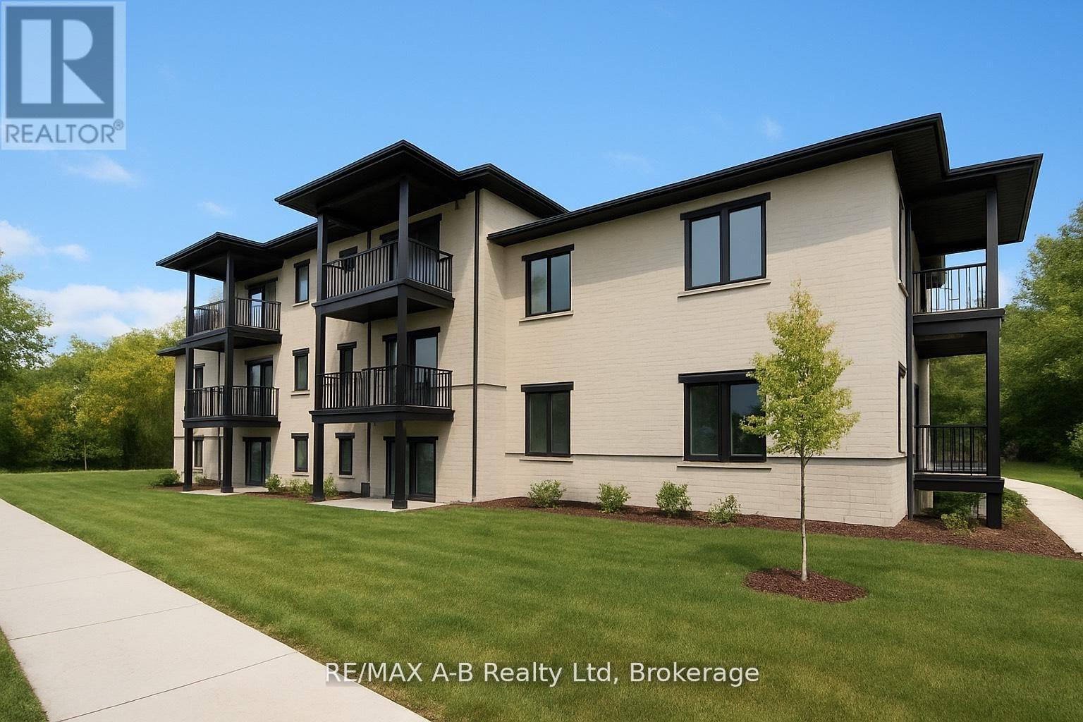 28 - 428 QUEEN STREET W, St. Marys