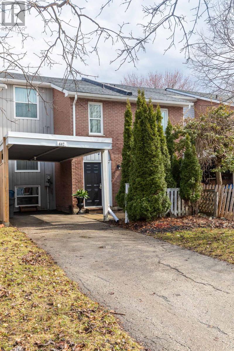 442 GLASTONBURY DRIVE, Stratford