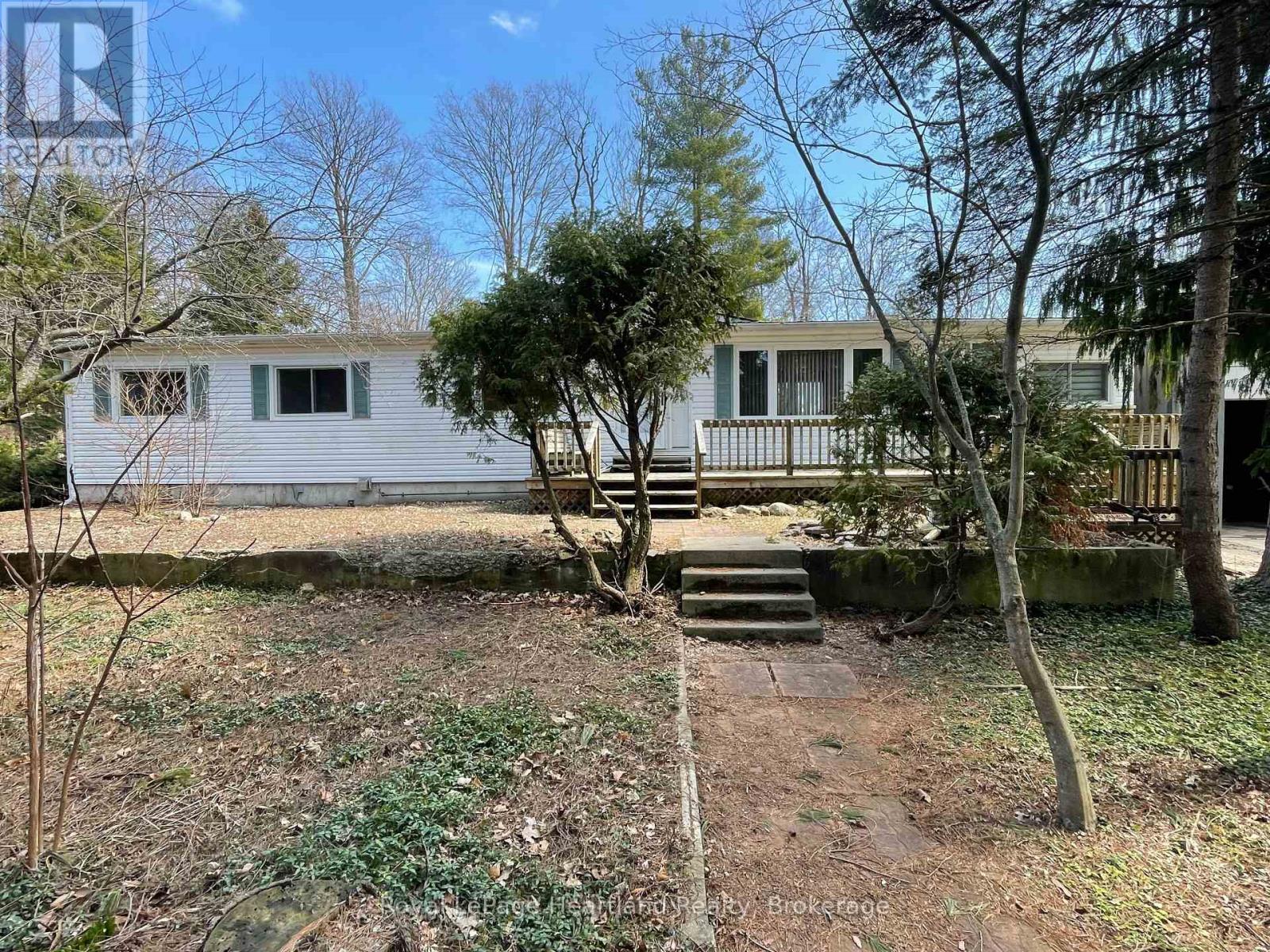 902 WHITE CEDAR DR. - 35791 BAYFIELD RIVER ROAD, Central Huron (Goderich)