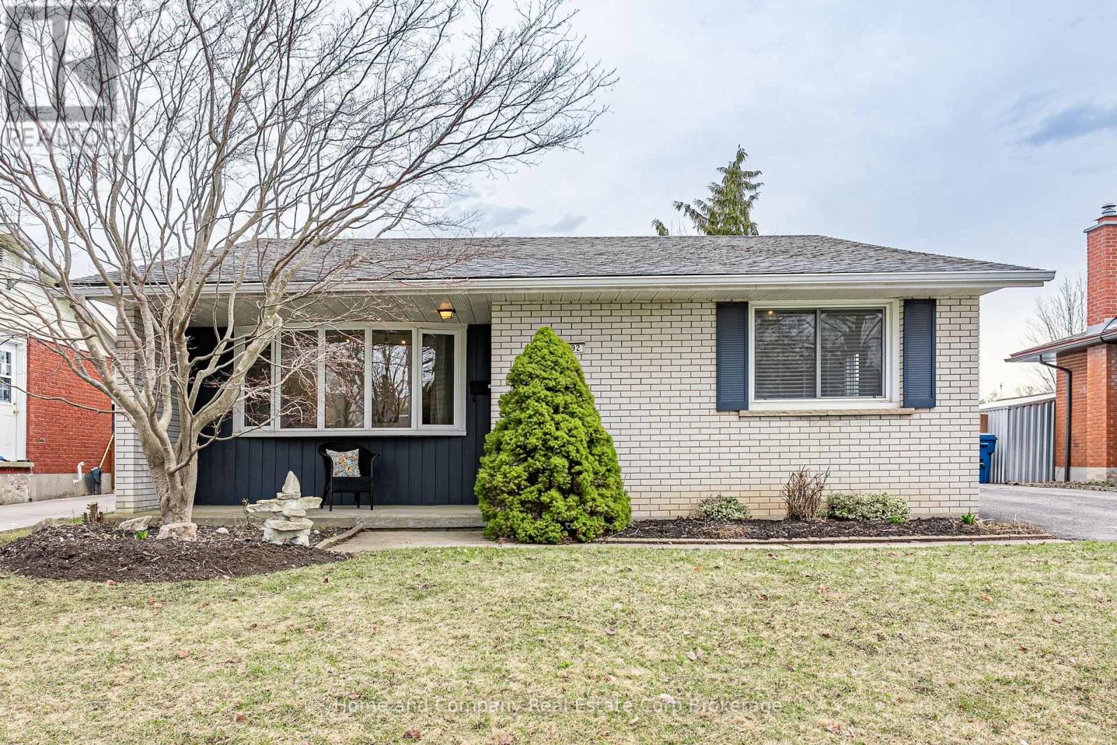 292 REDFORD CRESCENT, Stratford