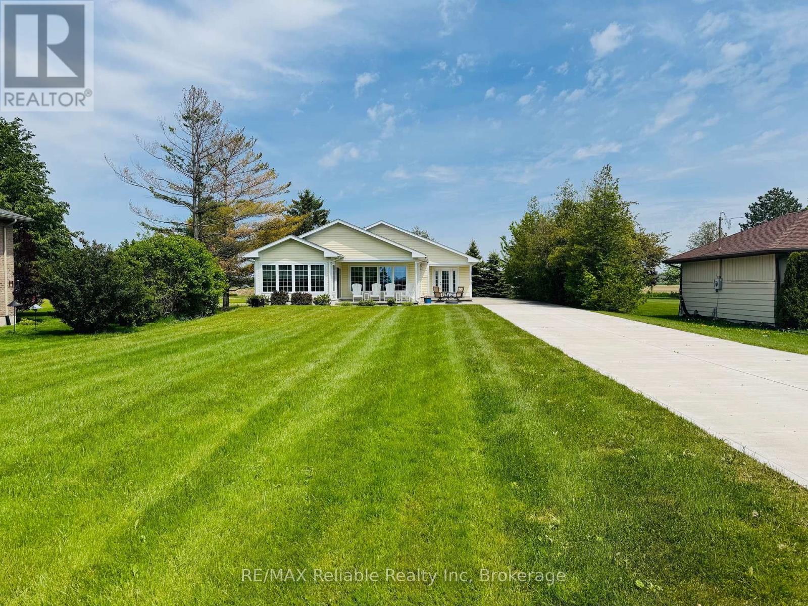 74318 HOMESTEAD HEIGHTS DRIVE, Bluewater (Stanley)