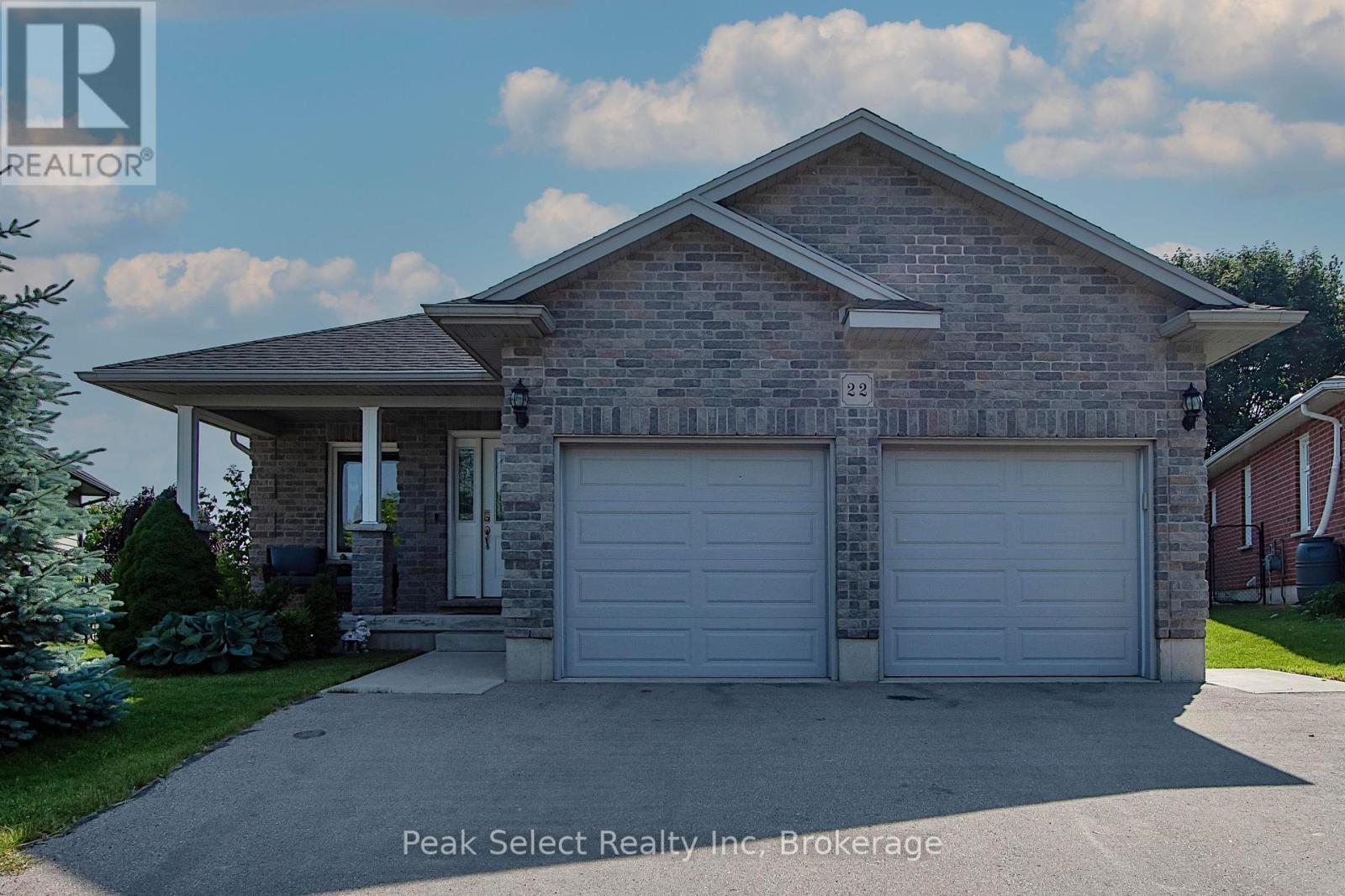 22 HOMEFIELD COURT, St. Marys