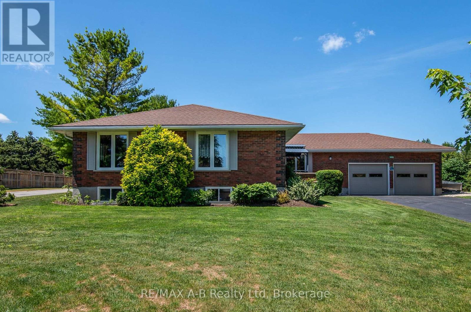 100 RED MAPLE LANE, Perth East (Ellice)