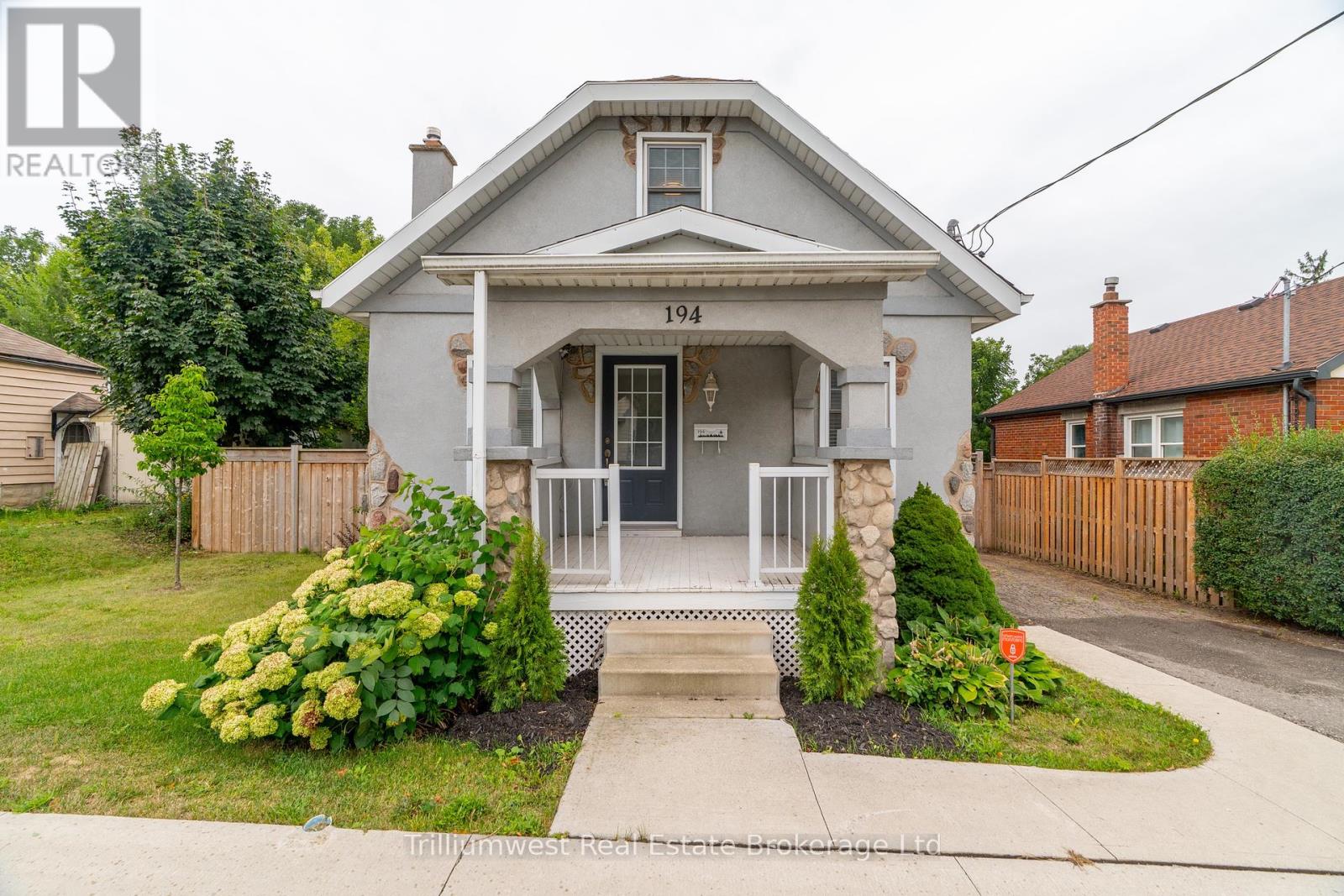 194 DUNDAS STREET N, Cambridge