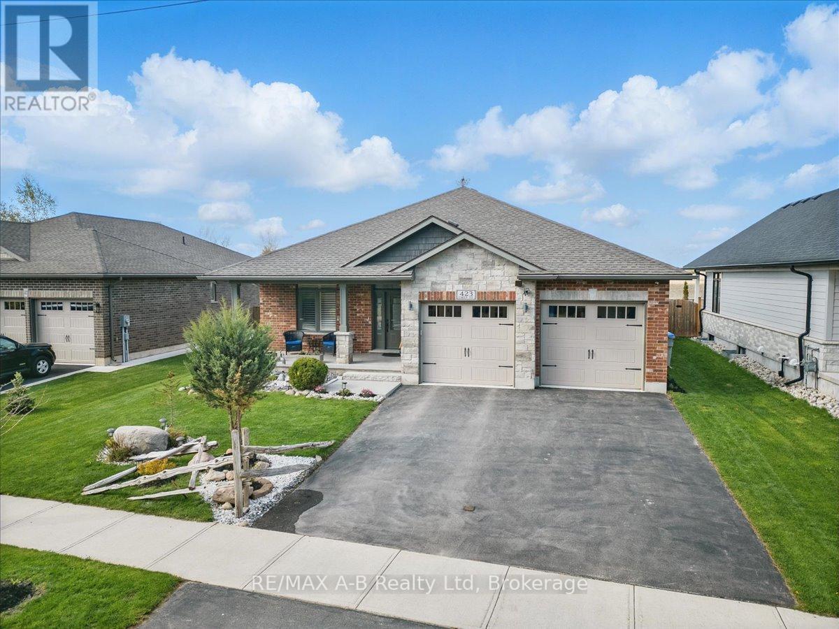 423 EMILY STREET, St. Marys