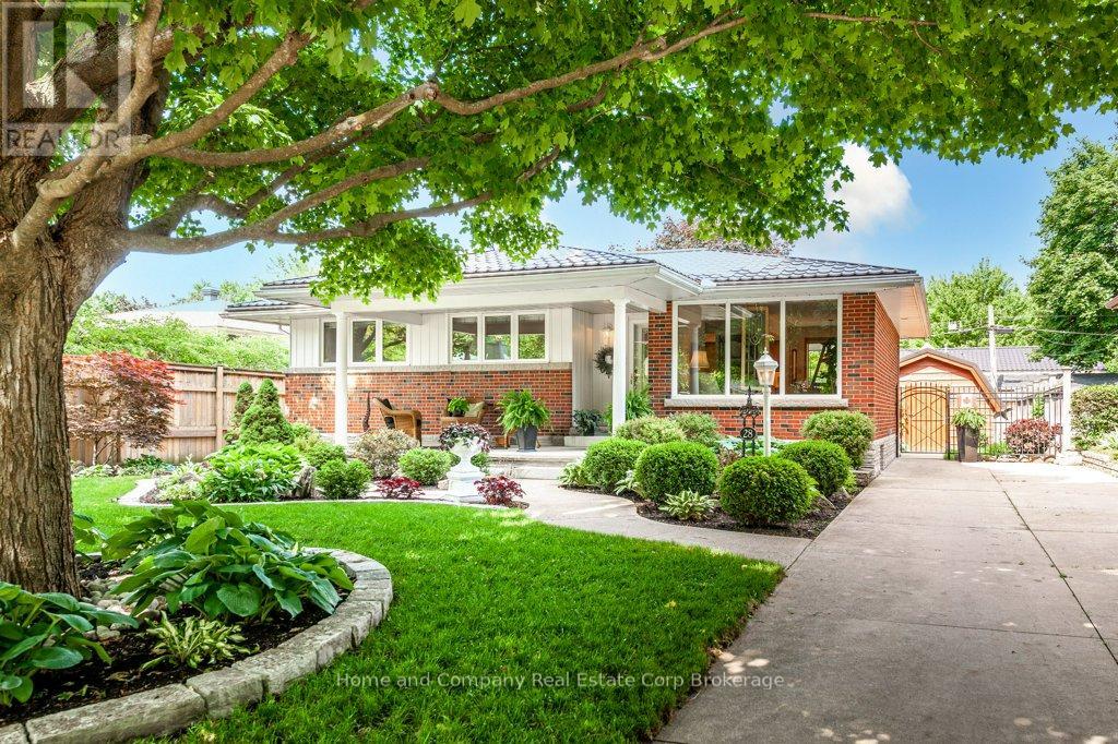 28 BURRITT STREET, Stratford