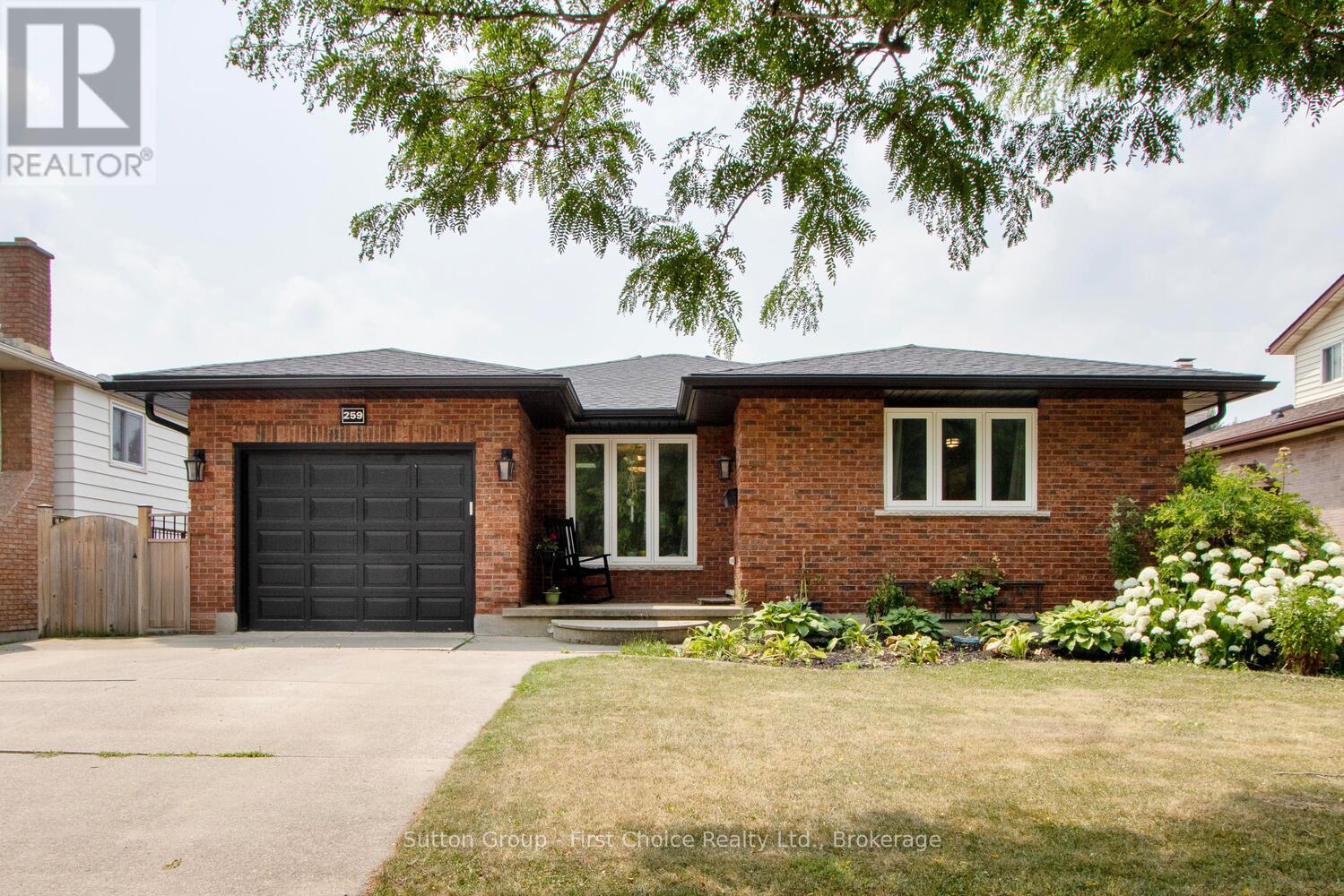 259 GREENWOOD DRIVE, Stratford
