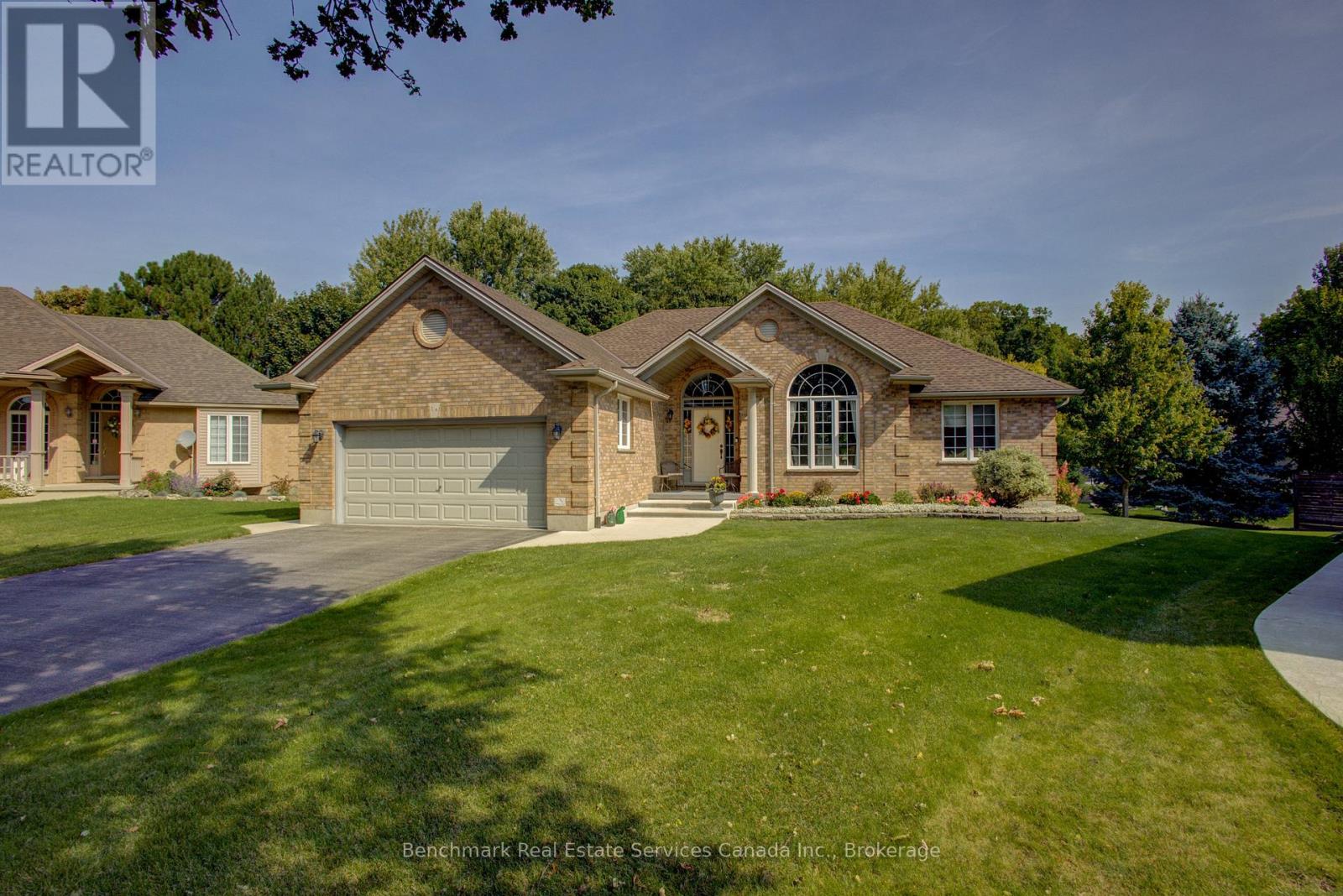 10 OAKWOOD COURT, St. Marys
