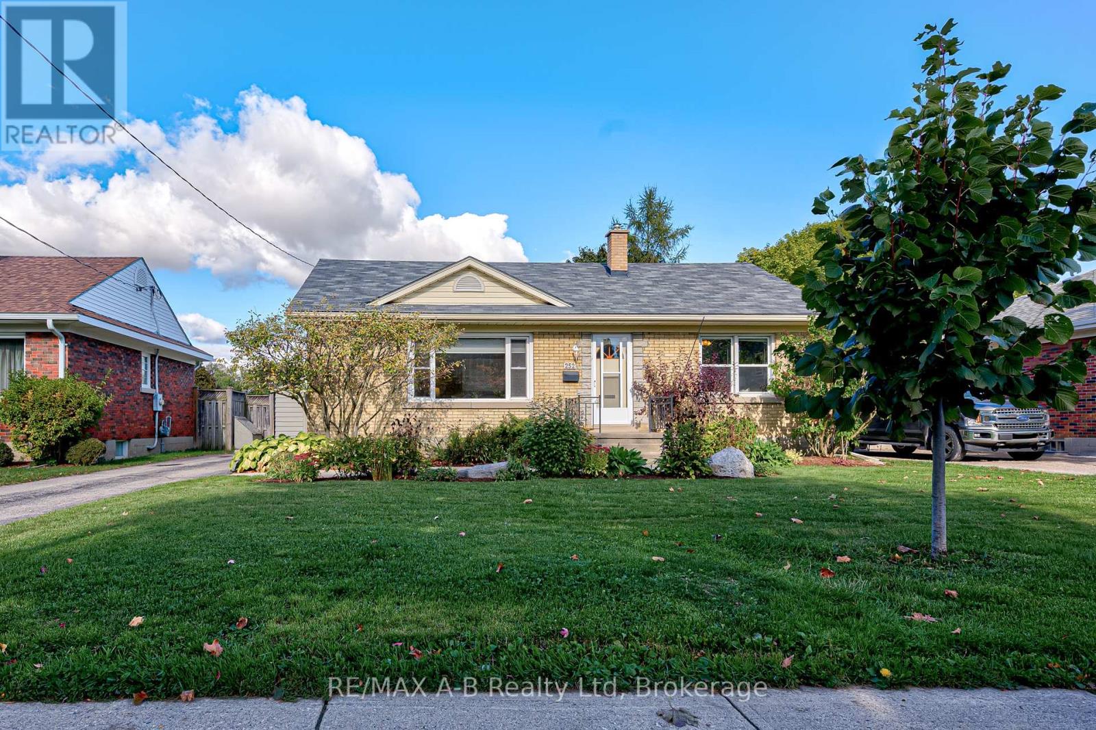 252 HIBERNIA STREET, Stratford