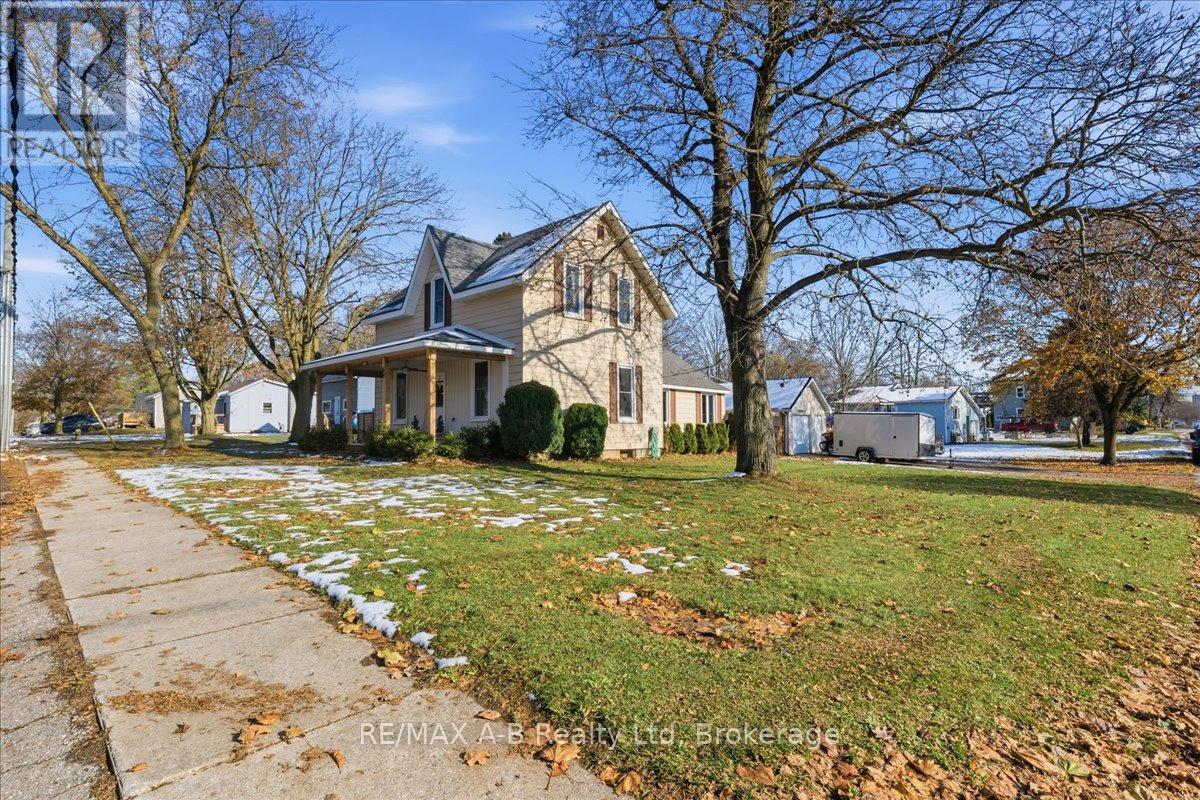 145 FREDERICK STREET, Central Huron (Clinton)