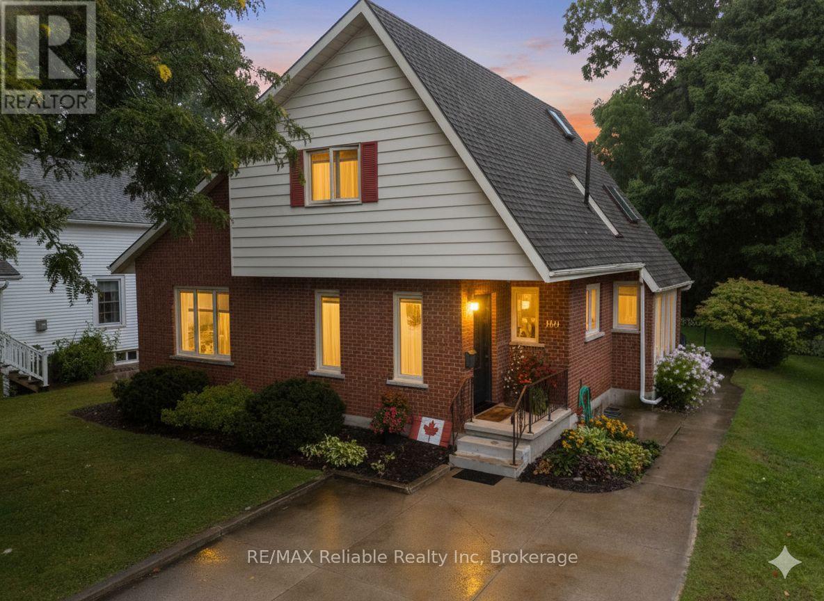 88 EAST WILLIAM STREET, Huron East (Seaforth)