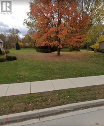 3211B VIVIAN STREET, Stratford