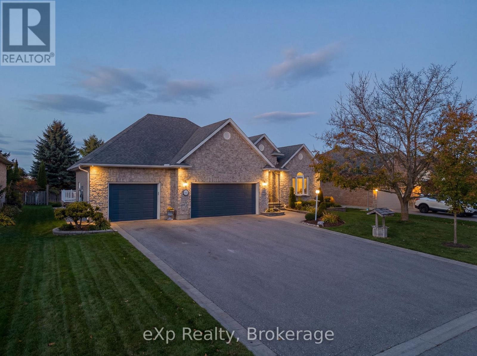 9 PARKVIEW DRIVE, Wellesley