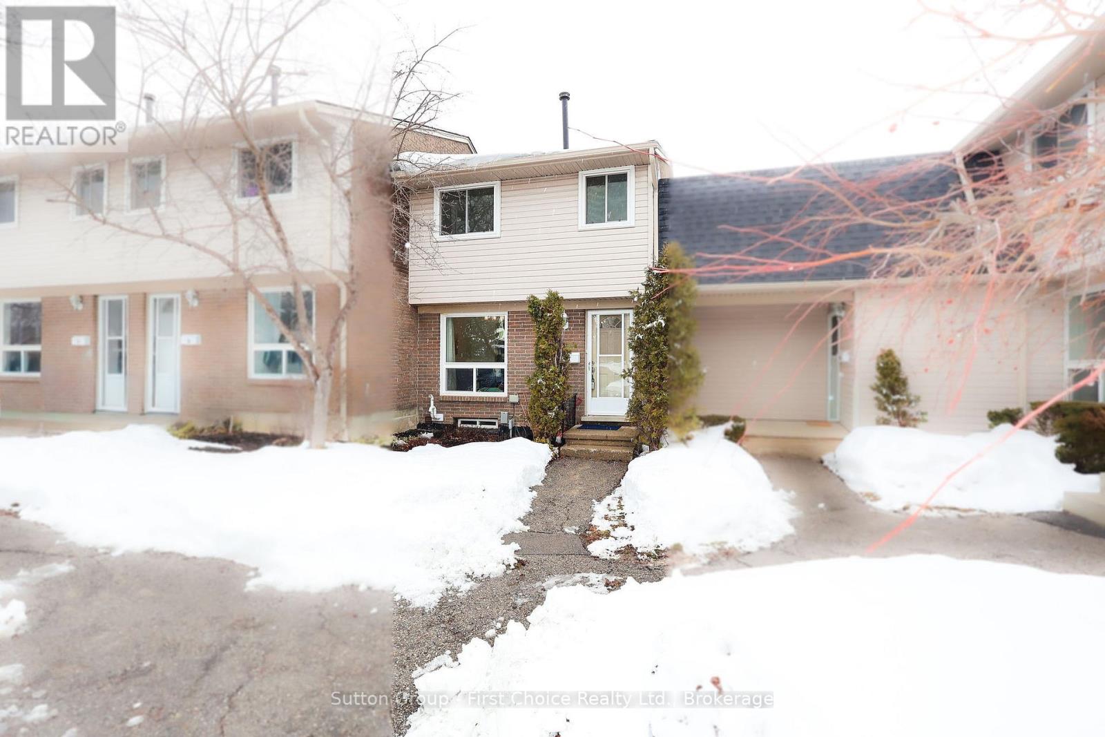 11 - 88 AVONWOOD DRIVE, Stratford