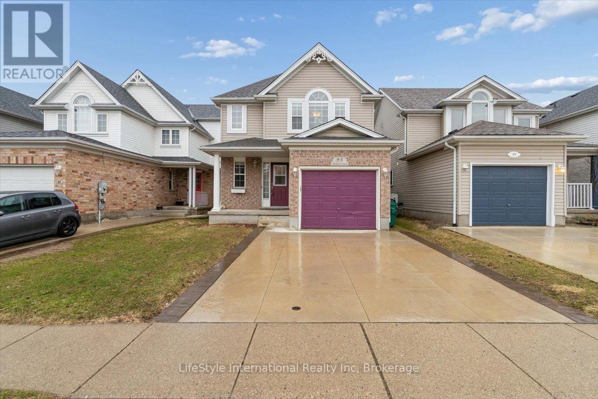 95 HOUGHTON STREET, Cambridge