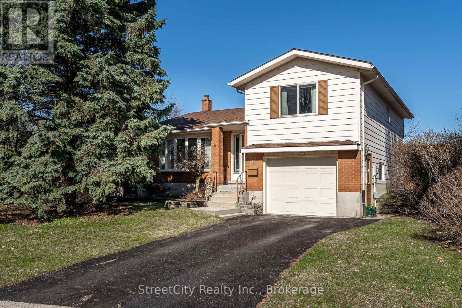 34 WHITE STREET, Stratford