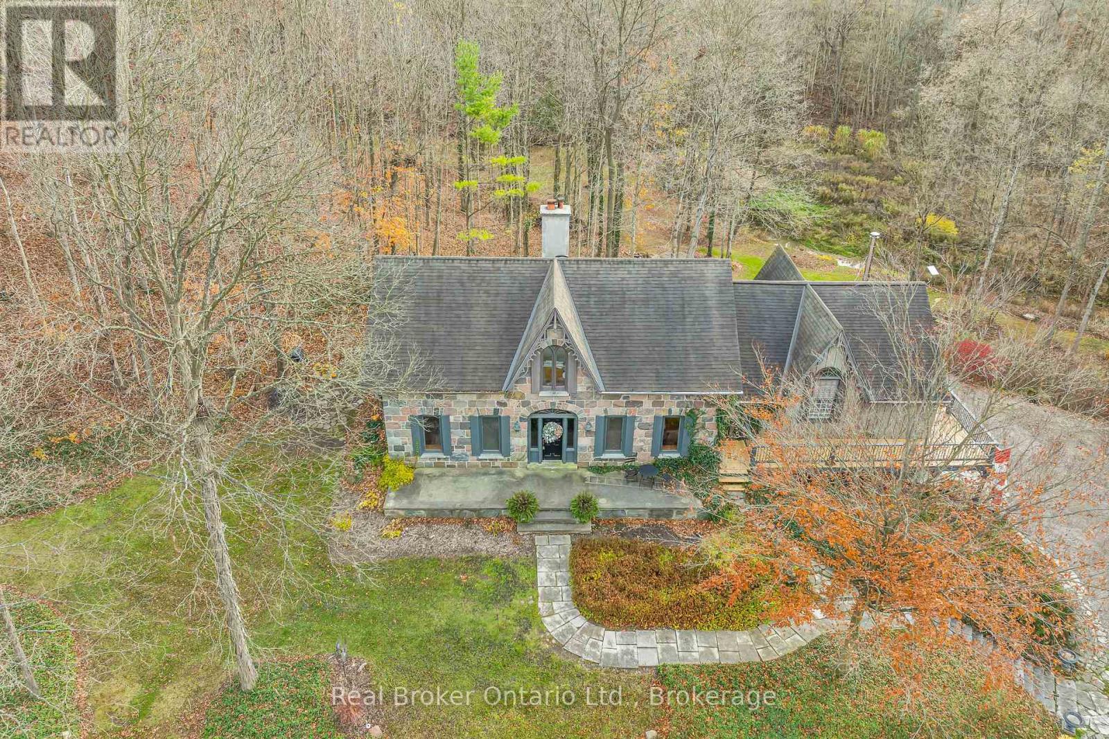 4766 HYNDMAN DRIVE, Southwest Middlesex