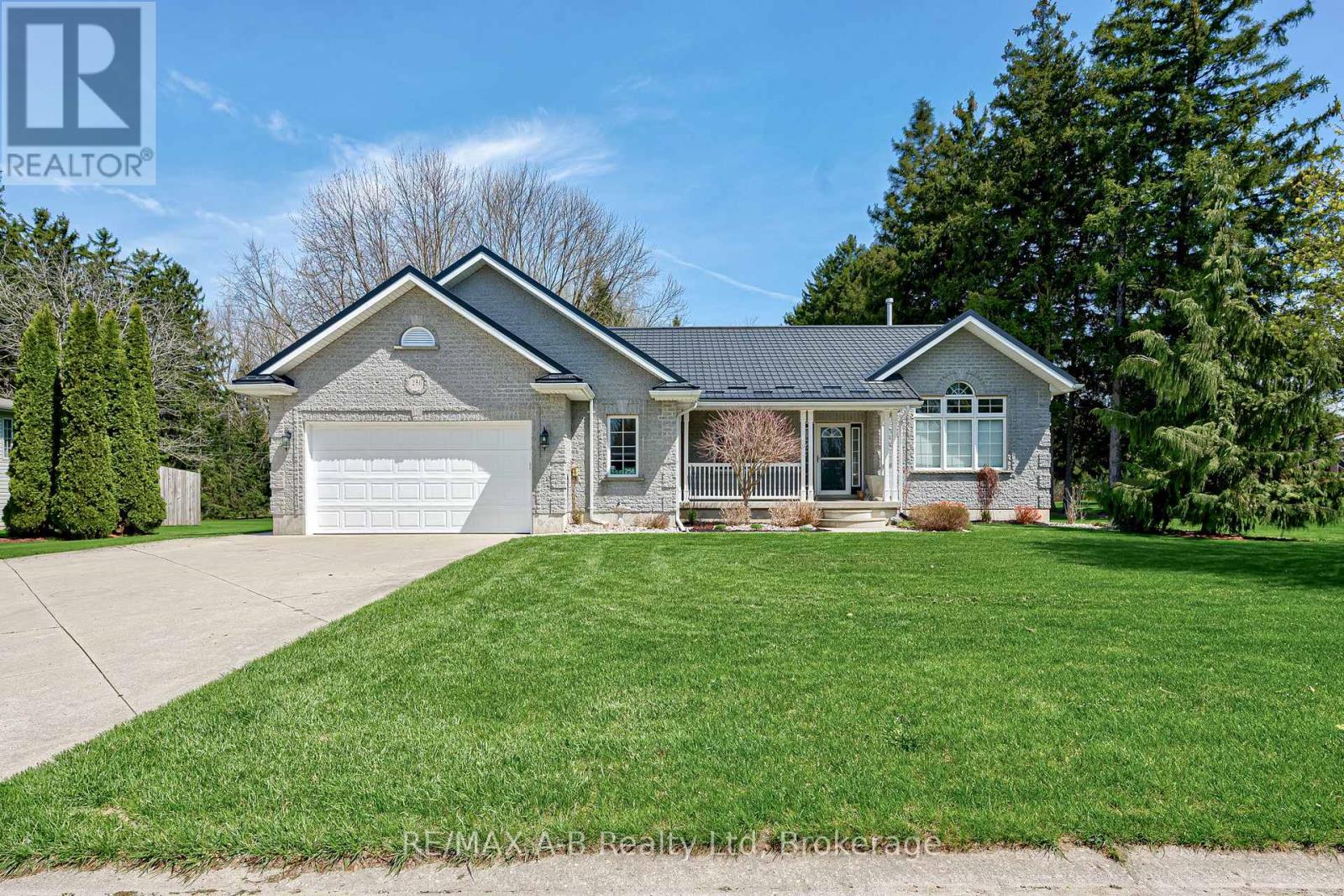 256 BOYCE STREET, Perth South (Sebringville)