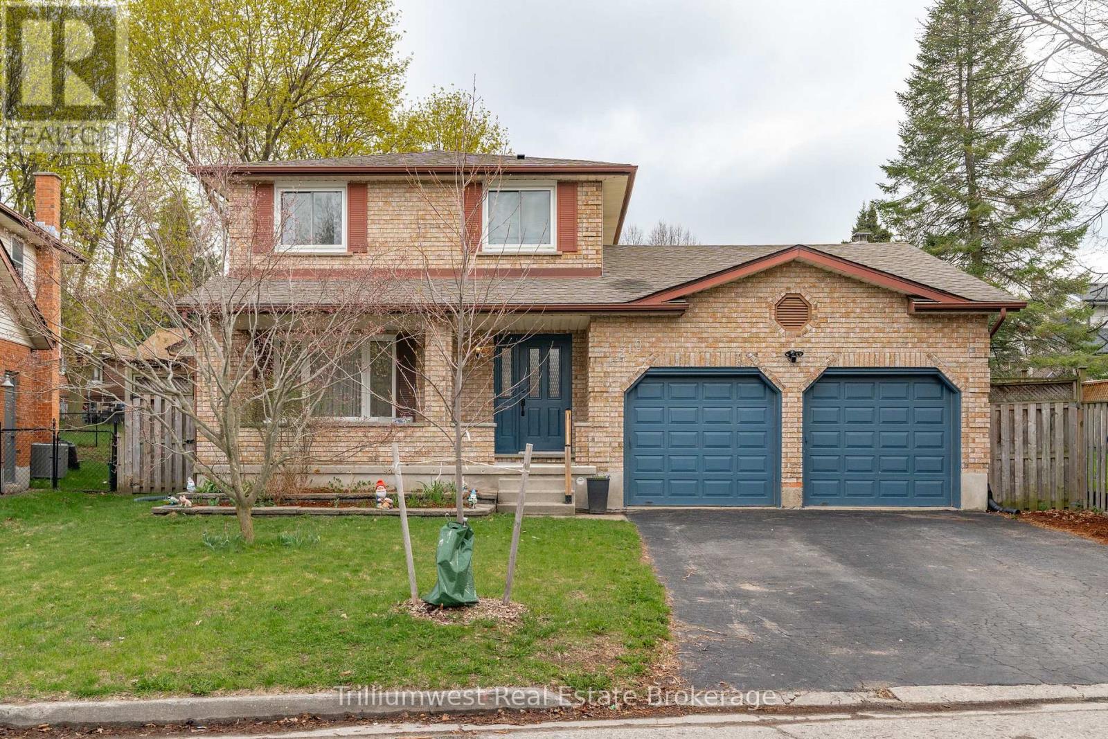 210 OLD COUNTRY PLACE, Kitchener
