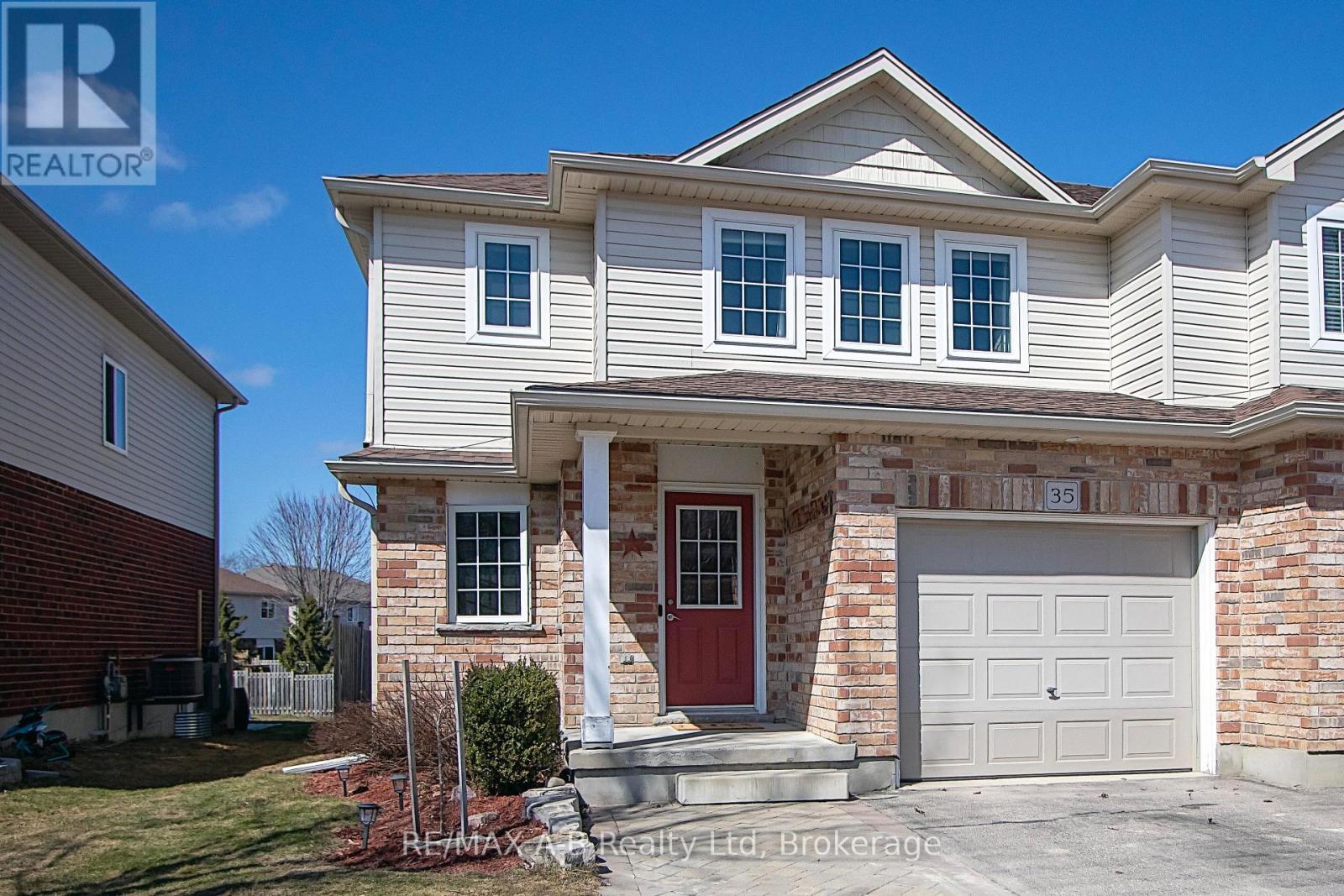 35 POND VIEW DRIVE, Wellesley