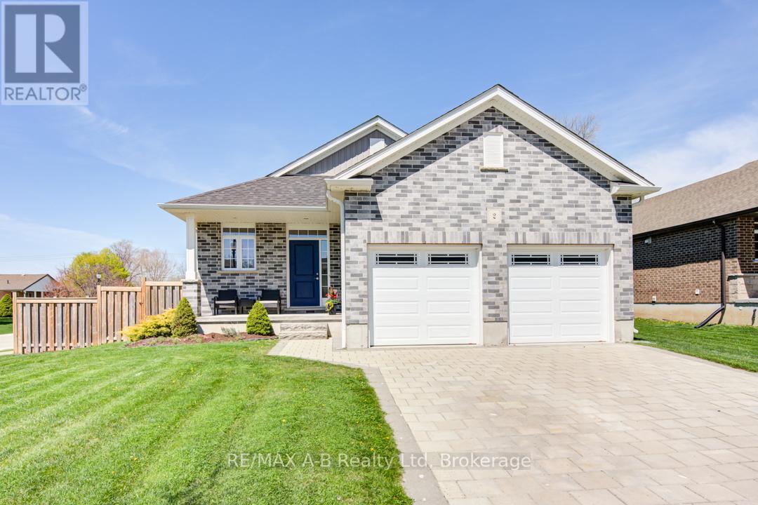 2 DIAMONDRIDGE COURT, St. Marys