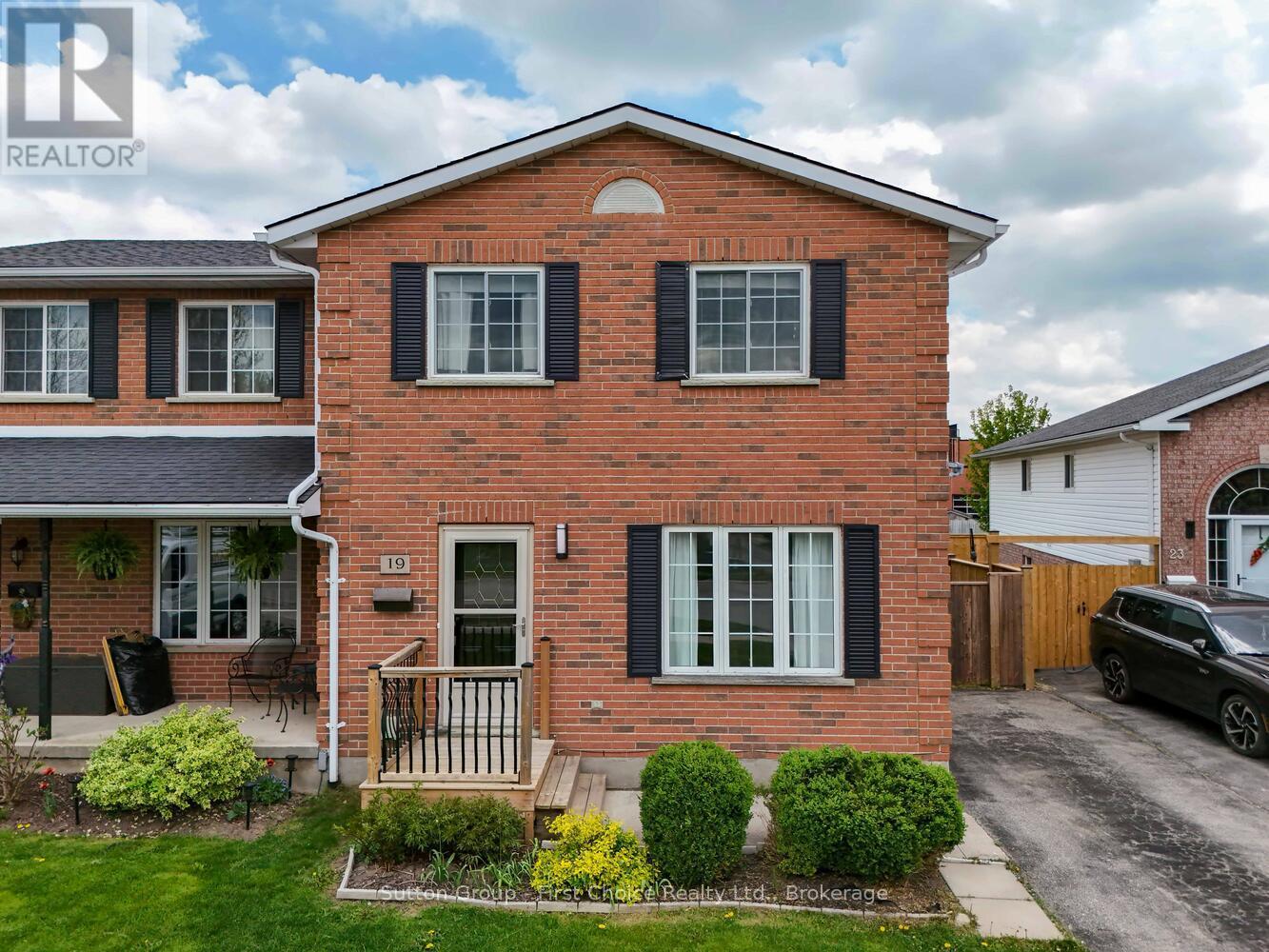 19 GEMMELL COURT, Stratford