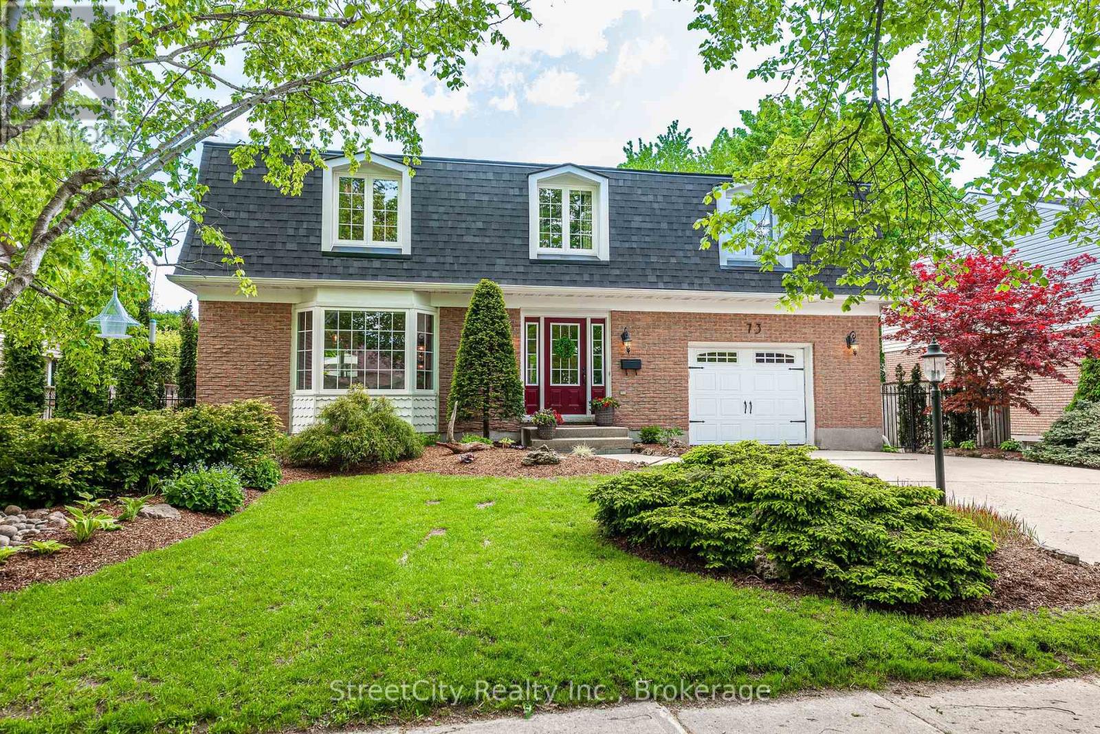 73 PARK LANE DRIVE, Stratford