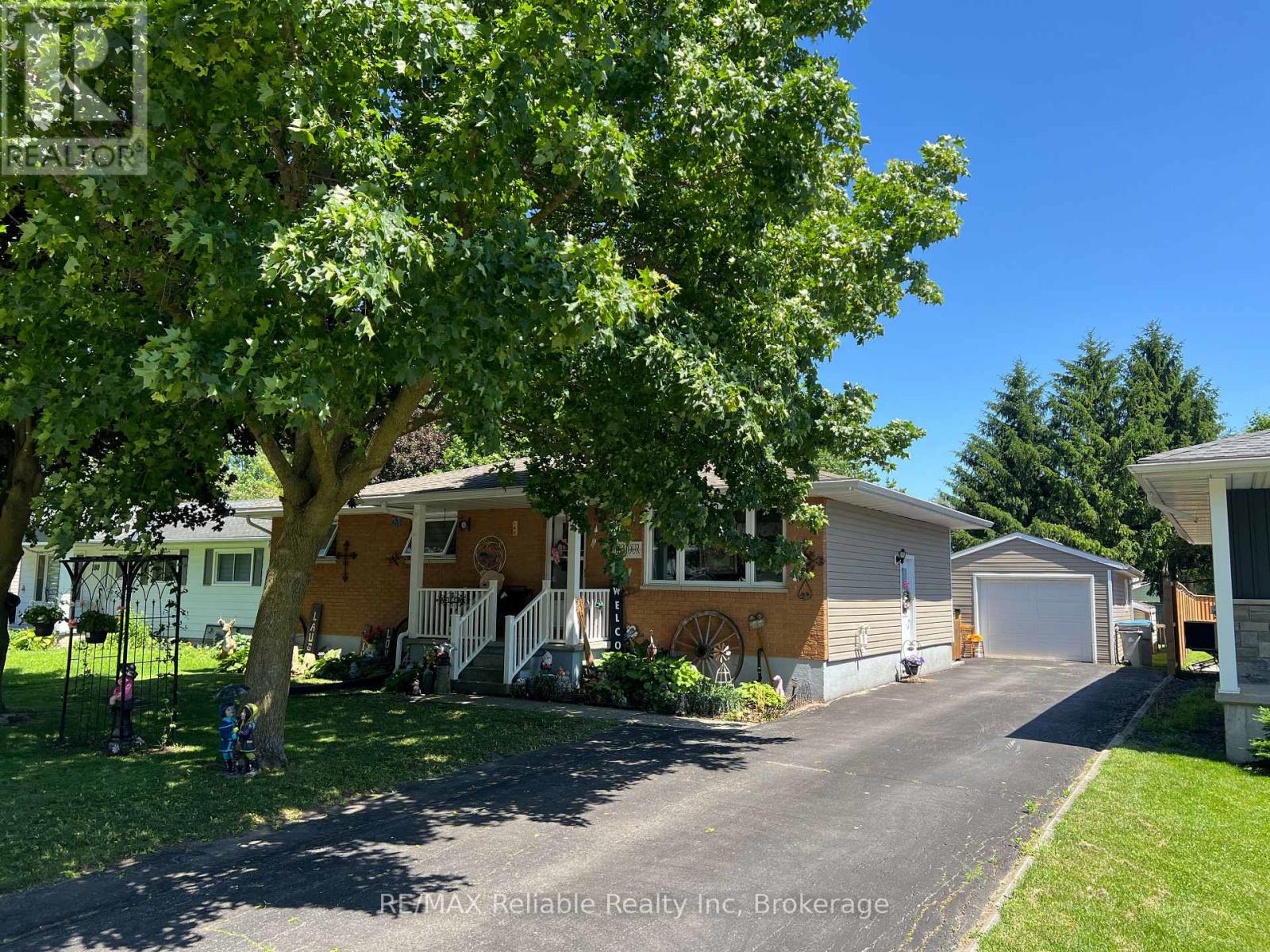 182 JARVIS STREET S, Huron East (Seaforth)