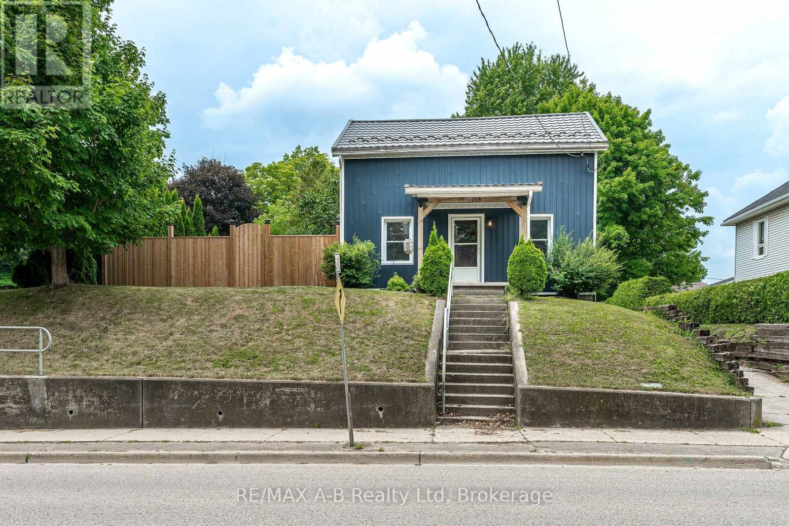 158 JAMES STREET N, St. Marys