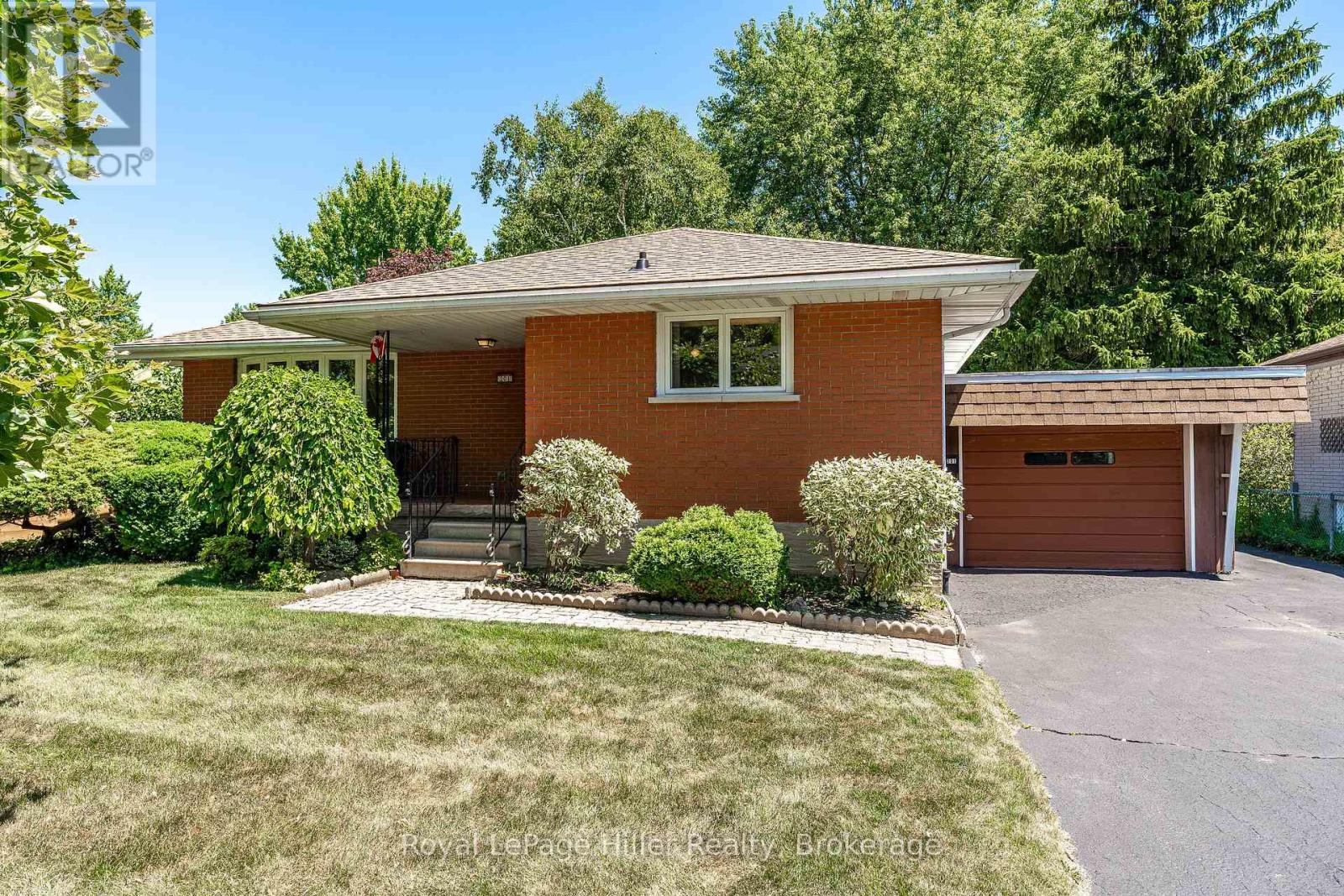 201 HOME STREET, Stratford