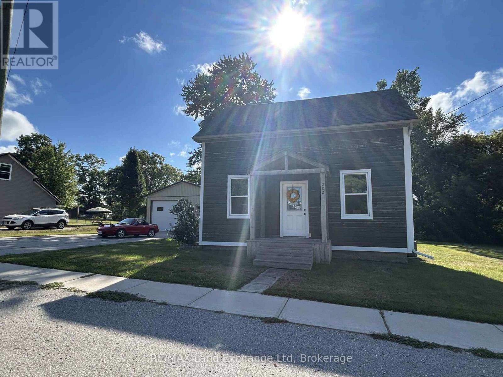 202 UNION STREET, North Huron (Blyth)