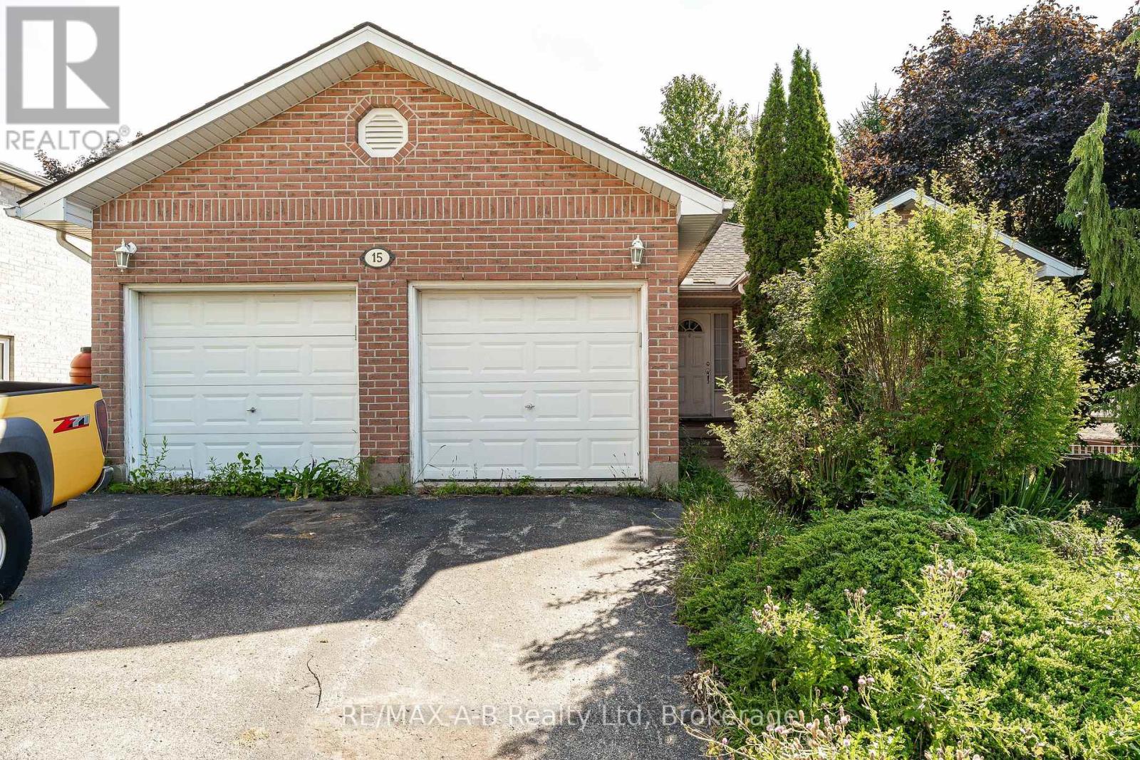 15 VALLEYVIEW LANE, St. Marys