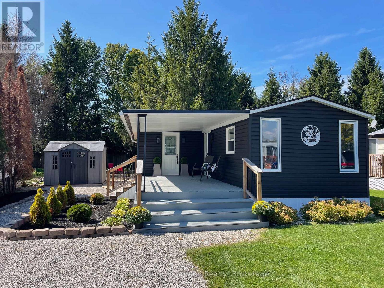 4 STARBOARD - 77719 BLUEWATER HIGHWAY, Central Huron (Clinton)