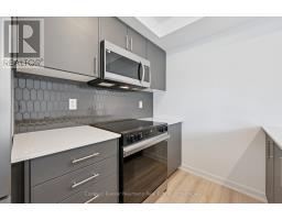 25 - 940 St David Street N, MLS X13633030