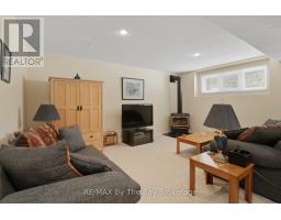 22 BRITTON COURT - 40