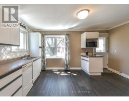 76 MCKENZIE STREET - 13