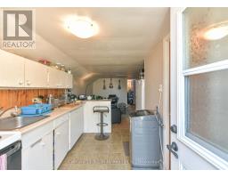 76 MCKENZIE STREET - 29