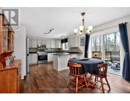 4 BYRNES CRESCENT - 4